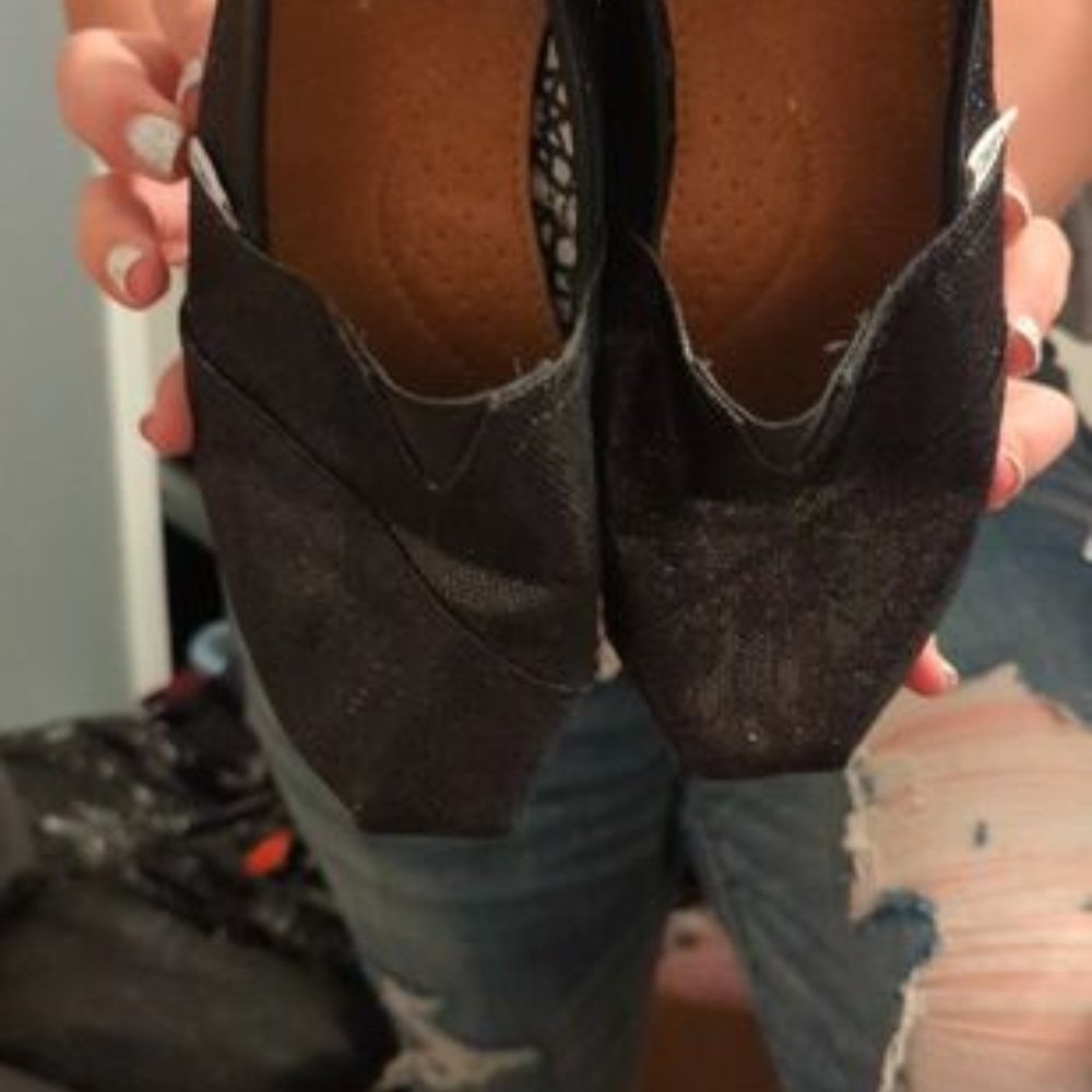TOMS Black Shoes Size 9.5